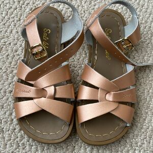 Saltwater sandals